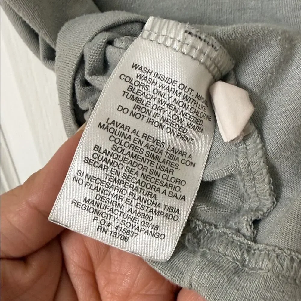 Adidas Men's Logo Tee Shirt grey heather Size M
